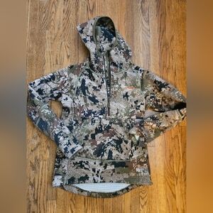 Camouflage Hooded Pullover